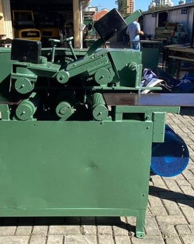 Serra múltipla Águia 200mm largura x 80mm altura com motor 25 cv.